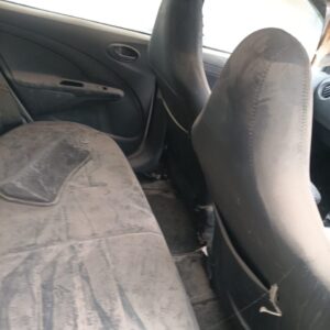 1201-19.jpeg 2012 Toyota Etios Diesel