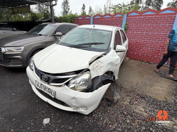 1201-27.jpg 2016 Toyota Etios GD