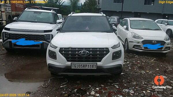 1201-35.jpg 2022 Hyundai Venue 1.2 KAPPA MT S+