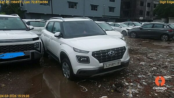 12010-32.jpg 2022 Hyundai Venue 1.2 KAPPA MT S+