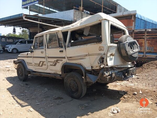 12010-47.jpg 2013 Mahindra Bolero XL