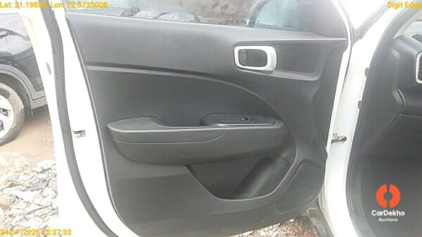 12014-29.jpg 2022 Hyundai Venue 1.2 KAPPA MT S+
