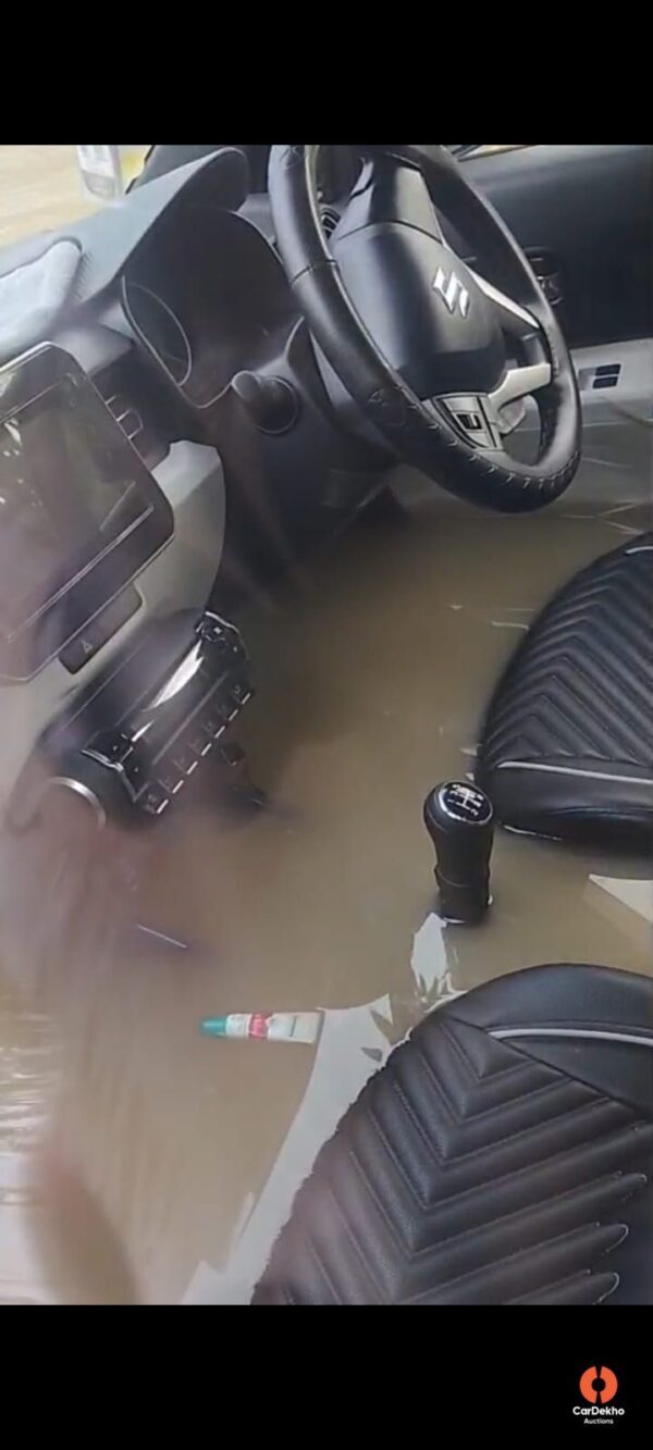12015-12.jpeg 2025 Maruti Ignis ALPHA
