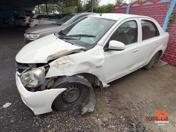 12015-20.jpg 2016 Toyota Etios GD