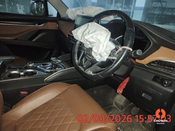 12016-44.jpg 2020 MG Motor Gloster DE 4X4 7 SEAT SHARP