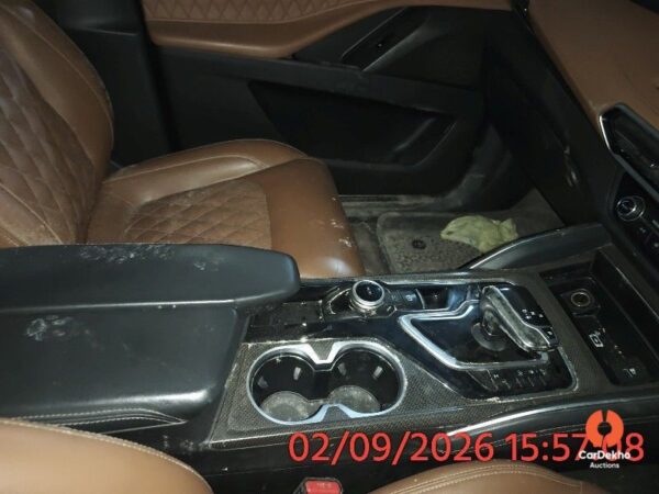 12017-41.jpg 2020 MG Motor Gloster DE 4X4 7 SEAT SHARP