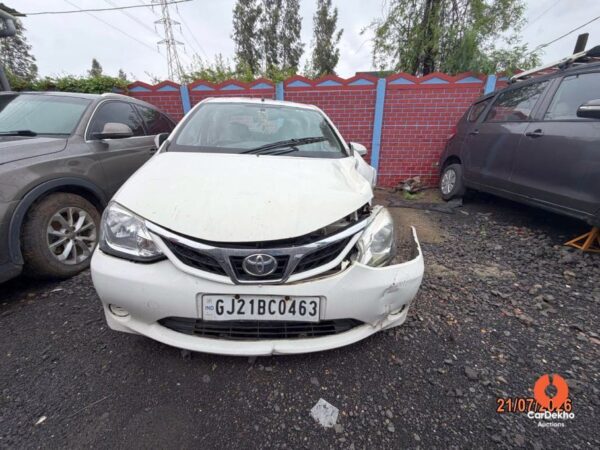 12018-17.jpg 2016 Toyota Etios GD