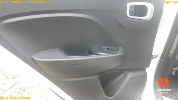 12018-24.jpg 2022 Hyundai Venue 1.2 KAPPA MT S+