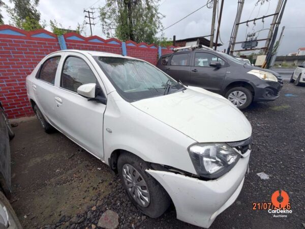 12019-17.jpg 2016 Toyota Etios GD