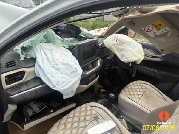12020-5.jpg 2025 Maruti Dzire VXI CNG