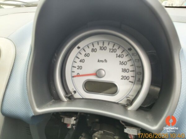 12024.jpg 2010 Maruti Ritz ZXI