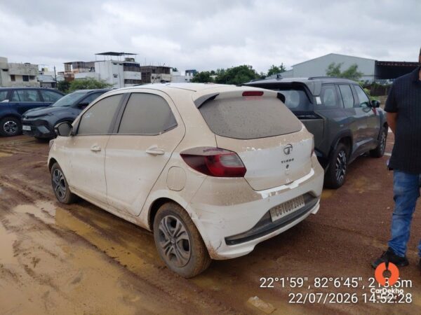 1203-18.jpg 2023 Tata Tiago XT 1.2 RTN BS6PH2