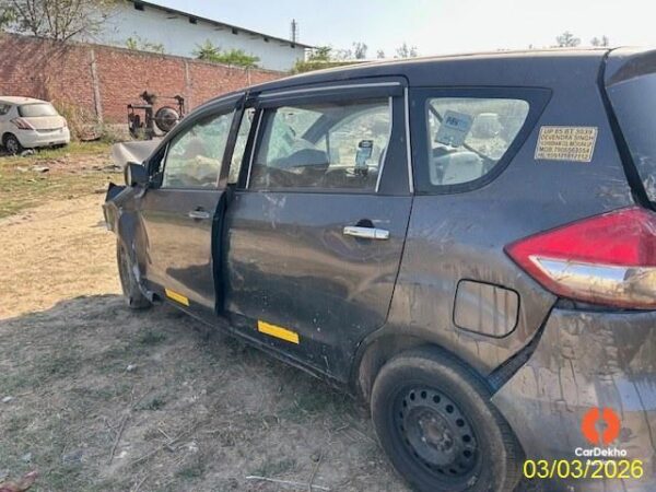 1203-2.jpg 2018 Maruti Ertiga GREEN VXI