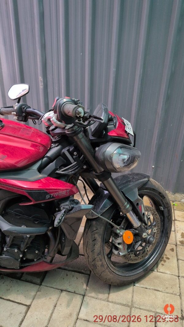 1203-29.jpg 2024 Triumph Street Triple RS