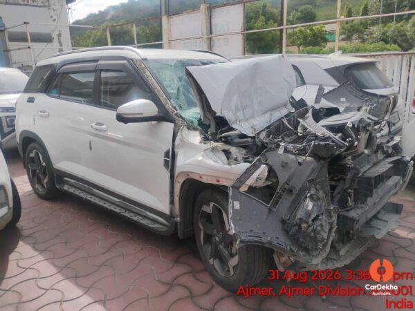 1204-1.jpeg 2022 Hyundai Alcazar 1.5 MT SIGNATURE 6S