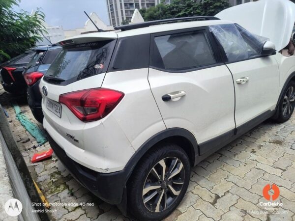 1205-45.jpg 2020 Mahindra XUV300 W8 O DS BS6 AS