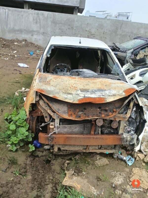 1206-16.jpeg 2012 Toyota Etios Diesel