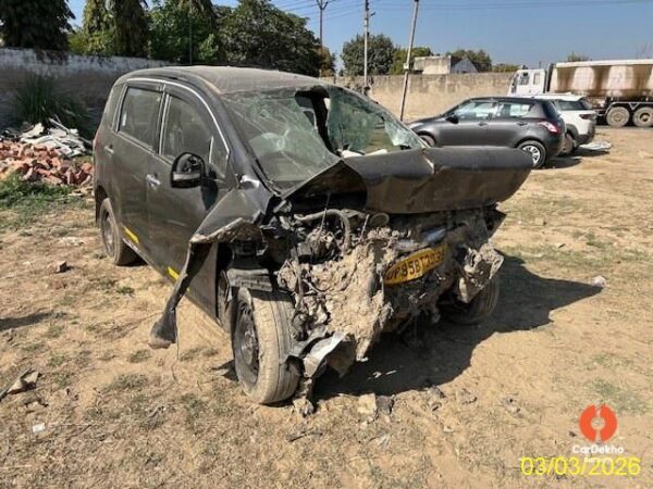 1206-2.jpg 2018 Maruti Ertiga GREEN VXI