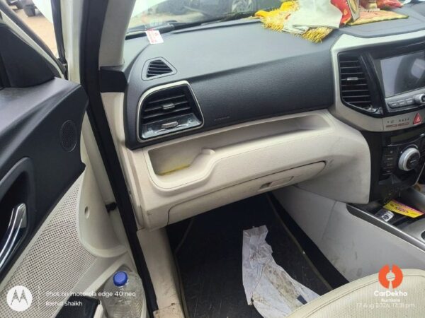 1207-43.jpg 2020 Mahindra XUV300 W8 O DS BS6 AS