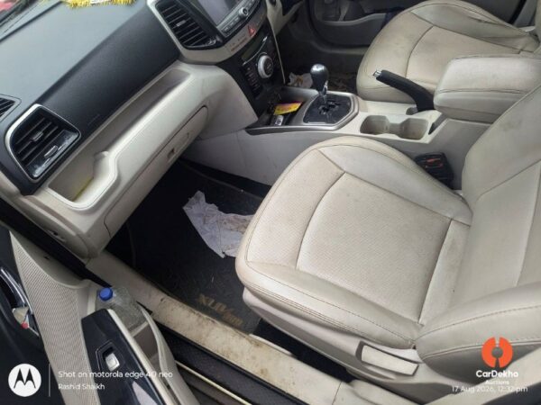 1209-43.jpg 2020 Mahindra XUV300 W8 O DS BS6 AS