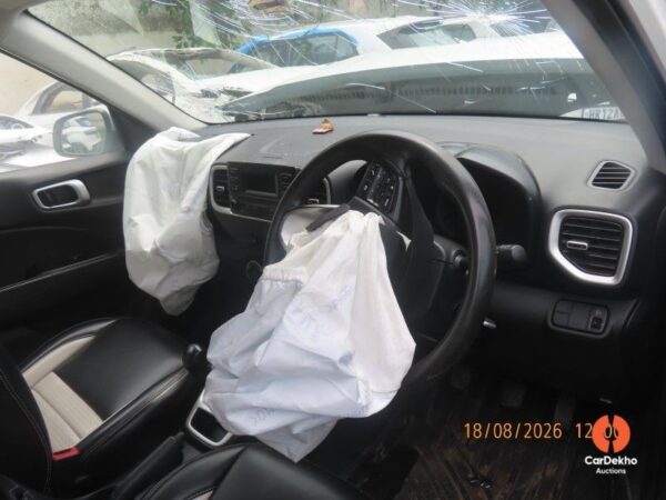 15.jpg 2021 Hyundai Venue 1.2 KAPPA MT S