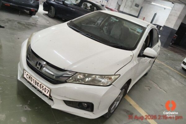 19.jpg 2016 Honda City 1.5 V MT (I-VTEC)