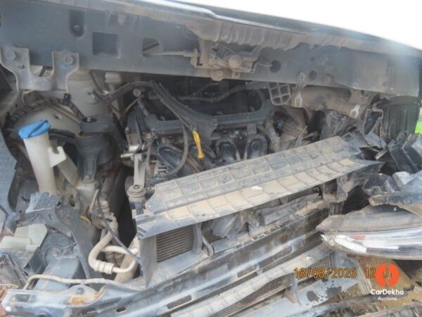 8.jpg 2021 Hyundai Venue 1.2 KAPPA MT S