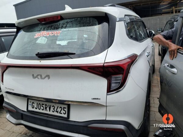 AA2010.jpg 2023 Kia Carens D1.5 IMT PRESTIGE PLUS 7