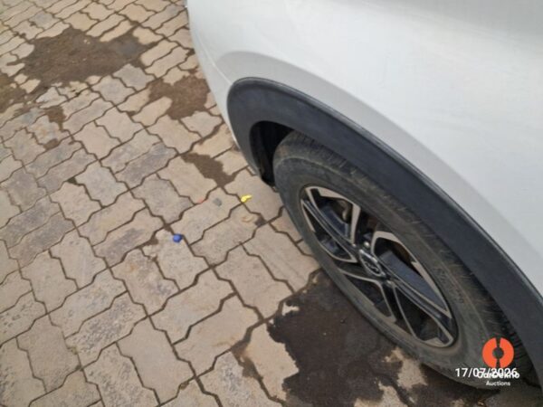 AA2011.jpg 2023 Kia Carens D1.5 IMT PRESTIGE PLUS 7