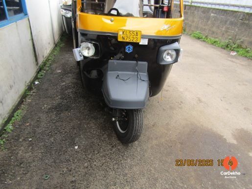 AA202-6.jpg 2026 Piaggio Ape AUTO DX CLS OBD2B