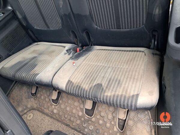 AA2027.jpg 2023 Kia Carens D1.5 IMT PRESTIGE PLUS 7
