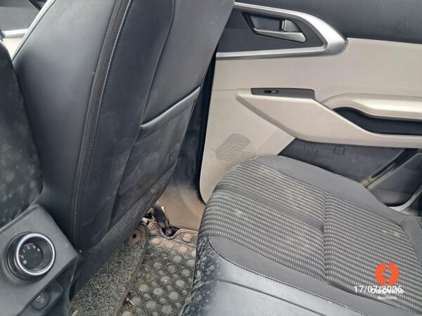AA2037.jpg 2023 Kia Carens D1.5 IMT PRESTIGE PLUS 7