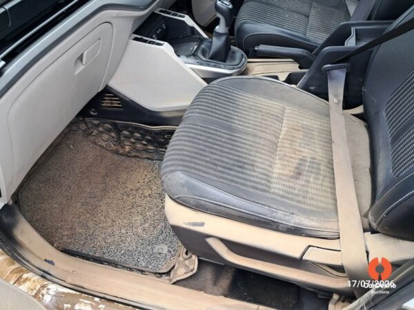 AA2040.jpg 2023 Kia Carens D1.5 IMT PRESTIGE PLUS 7