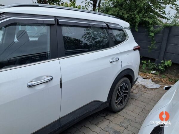 AA205.jpg 2023 Kia Carens D1.5 IMT PRESTIGE PLUS 7