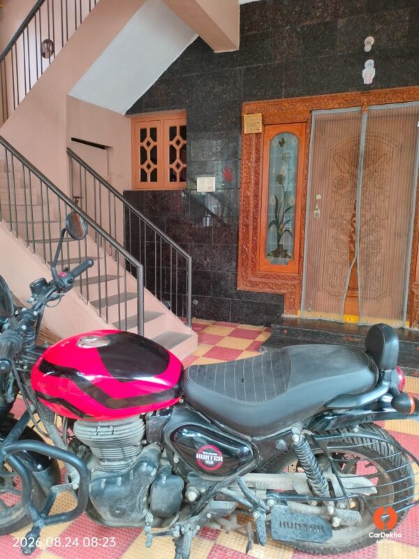 AA208-2.jpg 2025 Royal Enfield Hunter 350