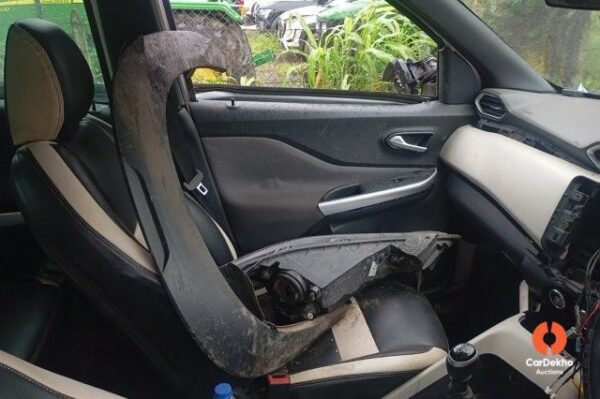 CP2010.jpg 2023 Nissan Magnite MT XL