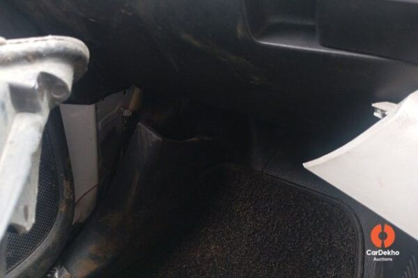 CP2026.jpg 2023 Nissan Magnite MT XL