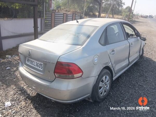 CR201-1.jpg 2012 Volkswagen Vento 1.6CR