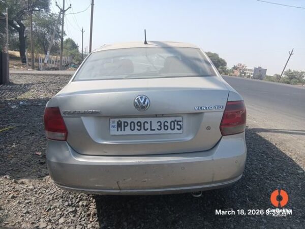 CR202-1.jpg 2012 Volkswagen Vento 1.6CR