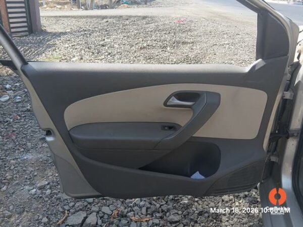 CR2083.jpg 2012 Volkswagen Vento 1.6CR