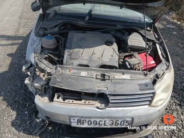 CR2086.jpg 2012 Volkswagen Vento 1.6CR