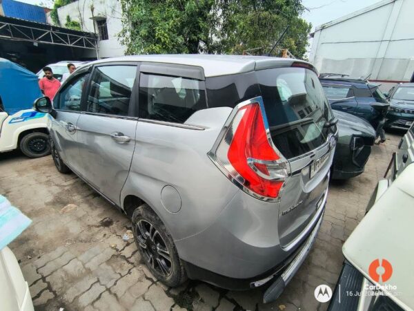 2018 Mahindra Marazzo 7 STR M8