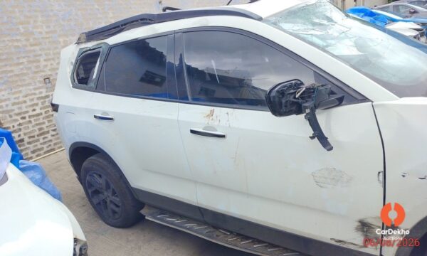 IMG_20260806_120407.jpg 2022 Tata Safari XZA+ 2.0L KRYOTEC BSVI