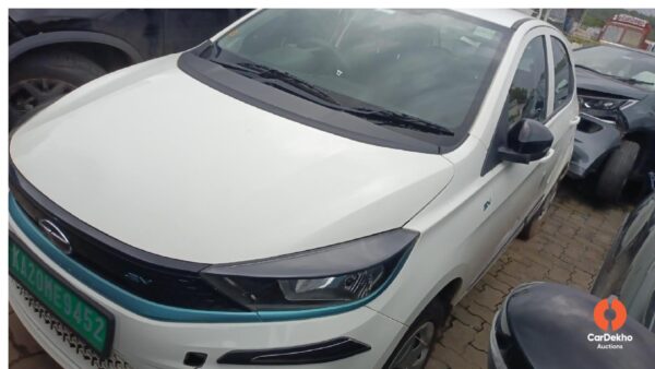 KA20ME9452-0-1.jpg 2023 Tata Tiago EV XT