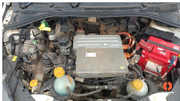 KA20ME9452-0-10.jpg 2023 Tata Tiago EV XT