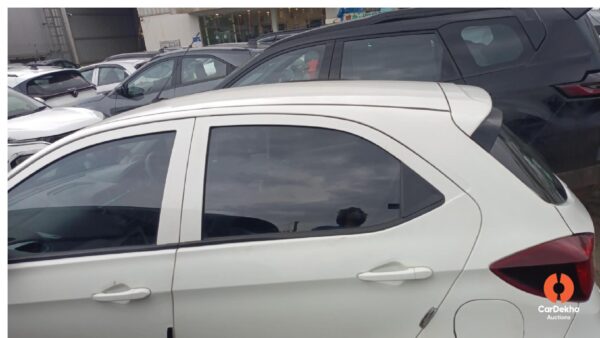 KA20ME9452-0-3.jpg 2023 Tata Tiago EV XT