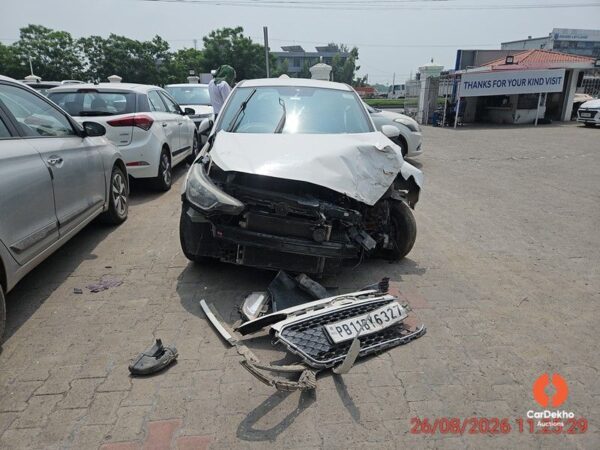 PHOTOS201-2.jpg 2016 Hyundai i20 SPORTZ 1.4 DSL BSIV