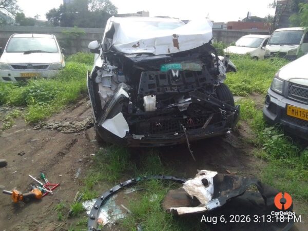 Photos201.jpg 2026 Mahindra XEV 9S THREE B79 7 STR
