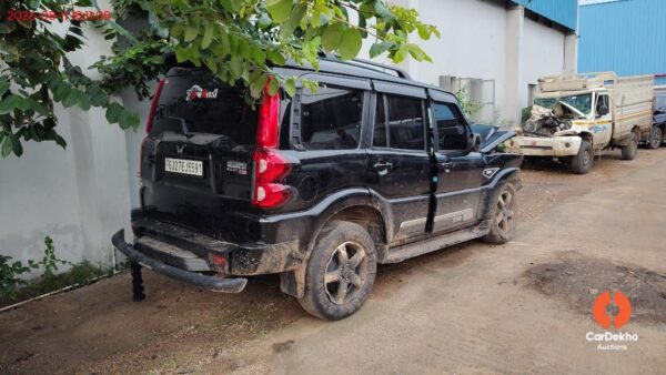 Rear20Right20Side20Vehicle20Photo_2026-08-112018_26_55.0_392934630.jpg 2026 Mahindra Scorpio CLASSIC S11 MT 7S