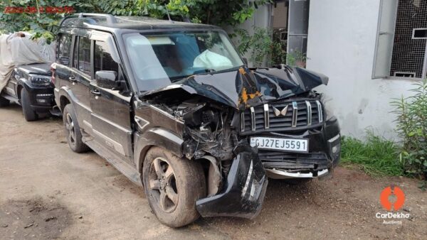 Right20Front20Side20Vehicle20Photo_2026-08-112018_26_53.0_392934627.jpg 2026 Mahindra Scorpio CLASSIC S11 MT 7S